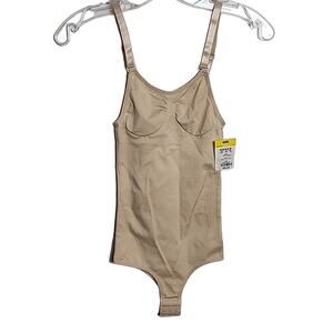 BodyBeautiful Nude Ribbed Bodysuit. Small/Medium